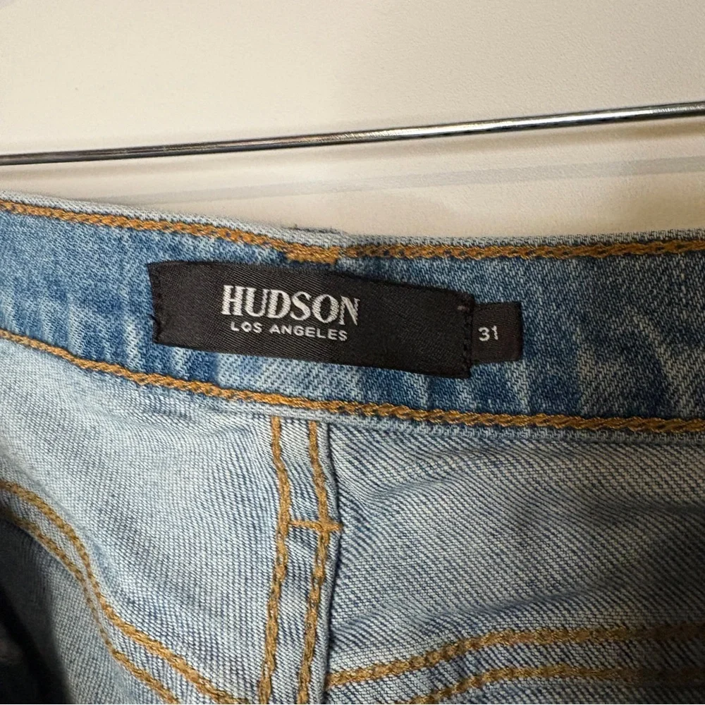 Hudson LANA BOYFRIEND Distressed Medium Light Blue Jeans Size 31